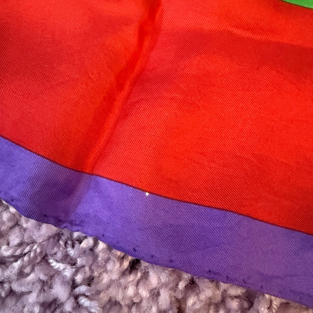 Esprit Geometric Scarf - Picture 4 of 8